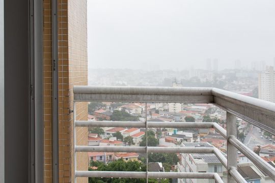 Apartamento à venda em Vila Mariana. Possui 4 quartos, quintal, closet e aceita pets. — Varanda da Suite
