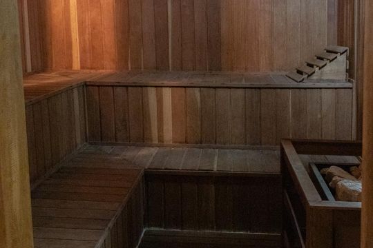 Apartamento à venda em Vila Mariana. Possui 4 quartos, quintal, closet e aceita pets. — Área Comum - Sauna 