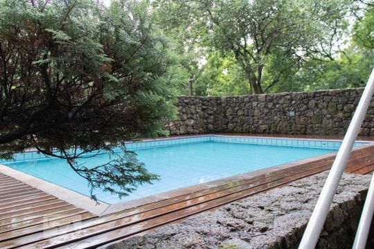 Apartamento à venda em Vila Mariana. Possui 4 quartos, quintal, closet e aceita pets. — Área comum - Piscina