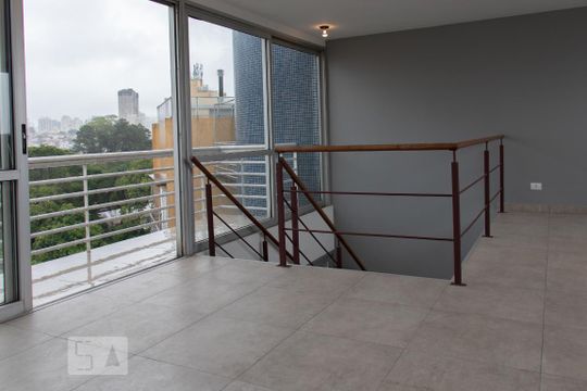 Apartamento à venda em Vila Mariana. Possui 4 quartos, quintal, closet e aceita pets. — Sala 2
