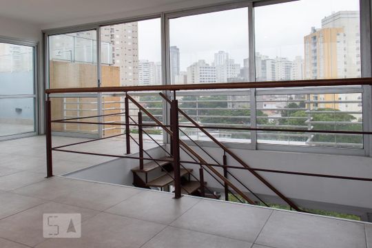 Apartamento à venda em Vila Mariana. Possui 4 quartos, quintal, closet e aceita pets. — Sala 2