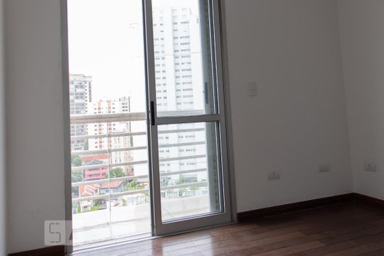 Apartamento à venda em Vila Mariana. Possui 4 quartos, quintal, closet e aceita pets. — Suite