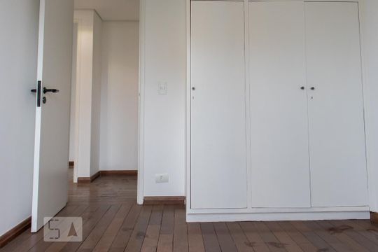 Apartamento à venda em Vila Mariana. Possui 4 quartos, quintal, closet e aceita pets. — Quarto 2