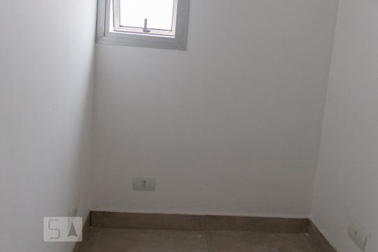 Apartamento à venda em Vila Mariana. Possui 4 quartos, quintal, closet e aceita pets. — Quarto de Serviço