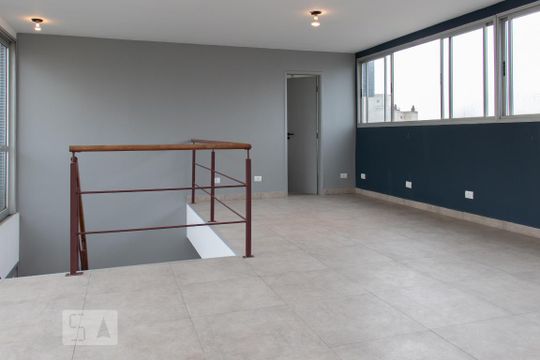 Apartamento à venda em Vila Mariana. Possui 4 quartos, quintal, closet e aceita pets. — Sala 2