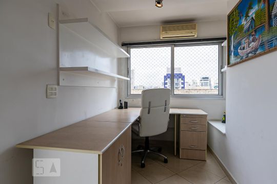 Compra: apartamento na Vila Olímpia, 2 quartos, academia e quintal. — Sala