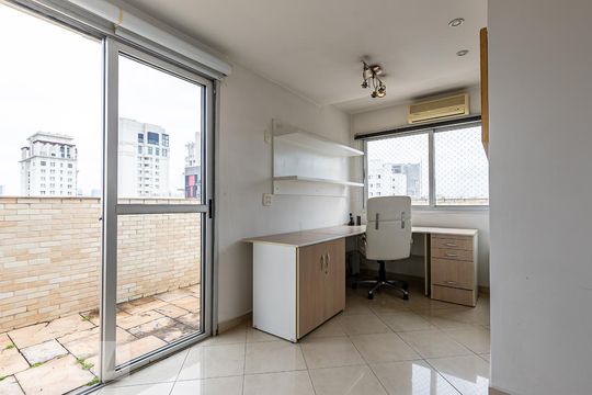 Compra: apartamento na Vila Olímpia, 2 quartos, academia e quintal. — Sala