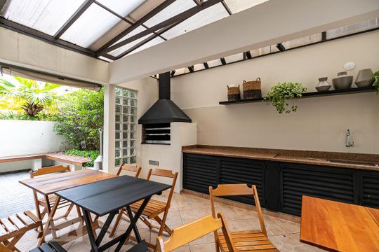 Compra: apartamento na Vila Olímpia, 2 quartos, academia e quintal. — Churrasqueira