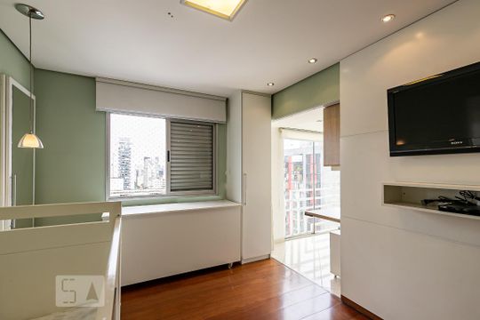 Compra: apartamento na Vila Olímpia, 2 quartos, academia e quintal. — Suíte 2