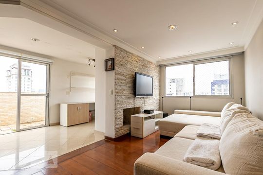 Compra: apartamento na Vila Olímpia, 2 quartos, academia e quintal. — Sala
