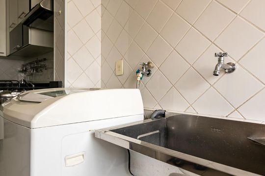 Compra: apartamento na Vila Olímpia, 2 quartos, academia e quintal. — Área de serviço