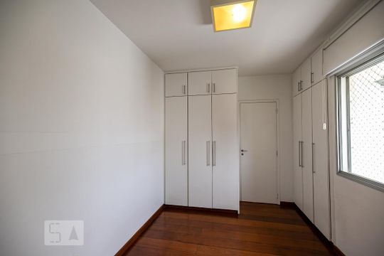 Compra: apartamento na Vila Olímpia, 2 quartos, academia e quintal. — Suíte 1