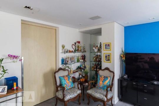 Apartamento com 2 quartos à venda na Vila Pompéia, com varanda e piscina no condomínio. — Sala 02