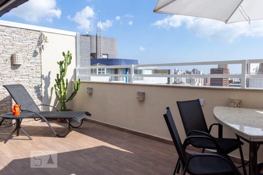 Apartamento na Vila Mariana com 2 suítes, varanda e piscina. Ideal para compra e animais de estimação. — Varanda Gourmet