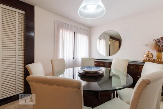 Comprar apartamento com 4 quartos e varanda, aceita pets. — Sala de Jantar