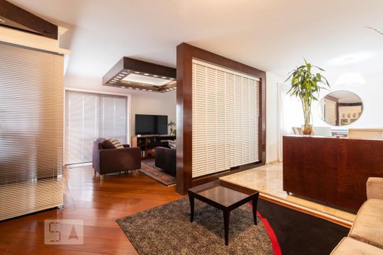 Comprar apartamento com 4 quartos e varanda, aceita pets. — Sala