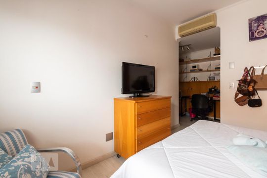 Comprar apartamento com 4 quartos e varanda, aceita pets. — Suite 1