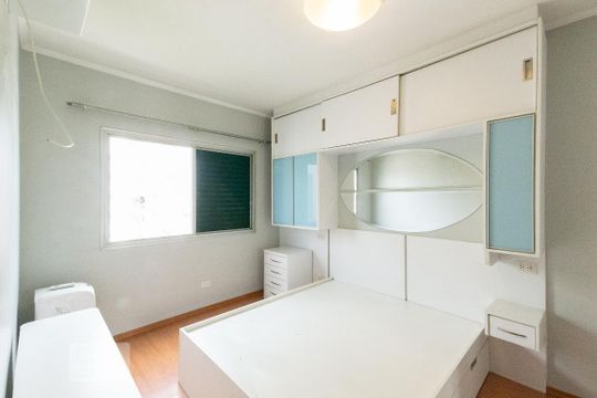 Venda de apartamento mobiliado com 3 quartos e piscina no condomínio. — Quarto 1