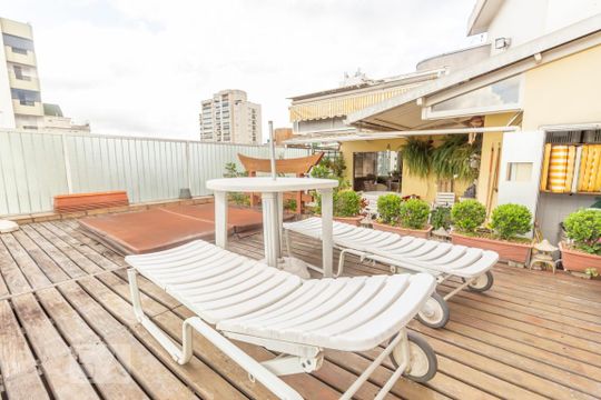 Compra de apartamento em Perdizes: 3 quartos, 1 suíte, churrasqueira. — Piscina