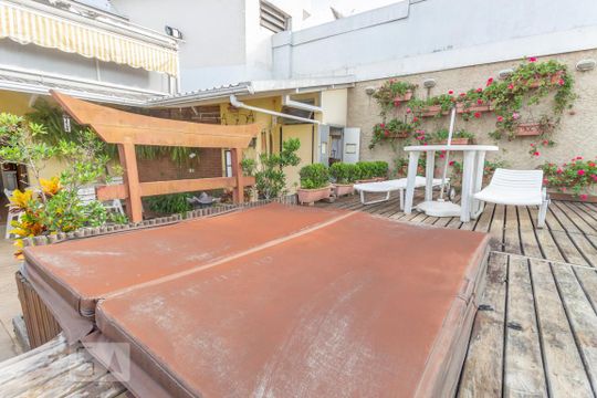 Compra de apartamento em Perdizes: 3 quartos, 1 suíte, churrasqueira. — Piscina