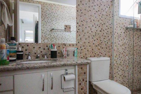 Venda de apartamento com 3 quartos, varanda gourmet, academia e permite pets em Perdizes para compra. — banheiro