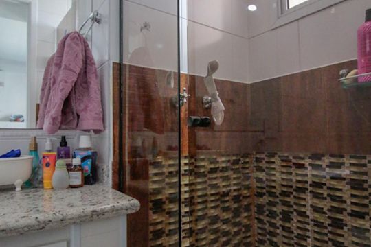 Venda de apartamento com 3 quartos, varanda gourmet, academia e permite pets em Perdizes para compra. — banheiro