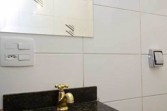 Compra de apartamento mobiliado com 4 quartos, 3 suítes e instalações de churrasqueira e academia. — foto 65