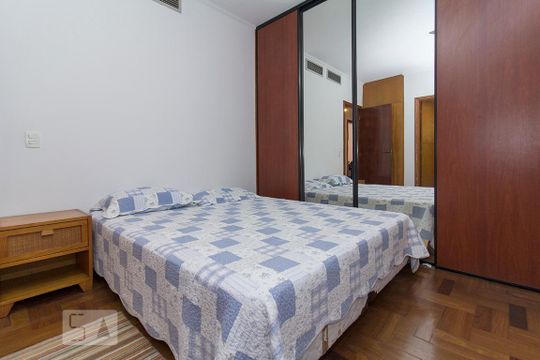 Compra de apartamento mobiliado com 4 quartos, 3 suítes e instalações de churrasqueira e academia. — Quarto suíte 2