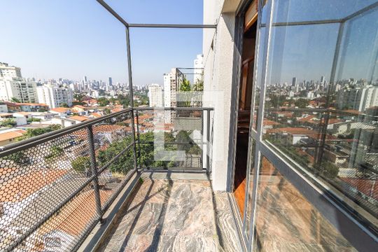 Venda de apartamento no Alto da Lapa, 3 quartos, quintal e churrasqueira no condomínio. — vista da Varanda da Sala