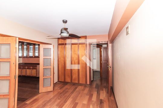 Venda de apartamento no Alto da Lapa, 3 quartos, quintal e churrasqueira no condomínio. — Quarto 1