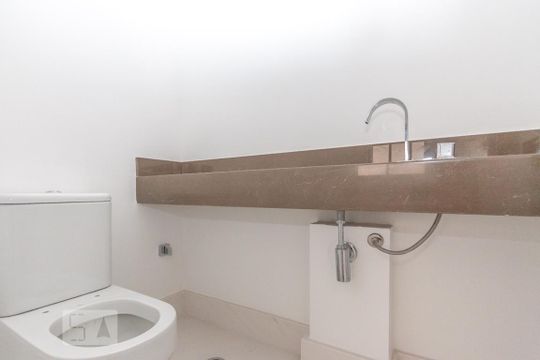 Comprar apartamento em Campo Belo com 3 quartos, varanda gourmet e academia no condomínio. — Lavabo