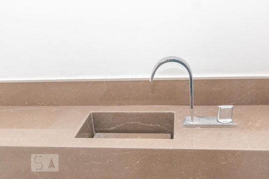 Comprar apartamento em Campo Belo com 3 quartos, varanda gourmet e academia no condomínio. — Lavabo