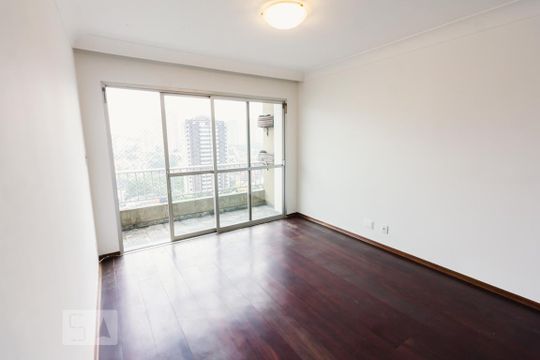 Venda de apartamento com 4 quartos, varanda e varanda gourmet. Ótima opção para comprar. — Sala 1