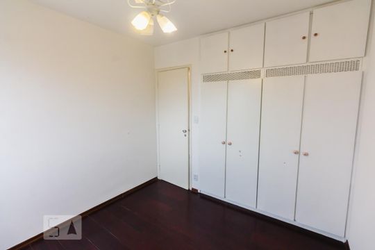 Venda de apartamento com 4 quartos, varanda e varanda gourmet. Ótima opção para comprar. — Quarto 3