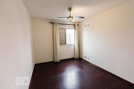 Venda de apartamento com 4 quartos, varanda e varanda gourmet. Ótima opção para comprar. — Suíte 1