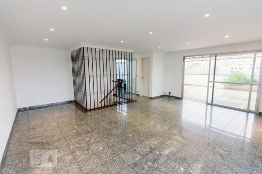 Venda de apartamento com 4 quartos, varanda e varanda gourmet. Ótima opção para comprar. — Sala 2