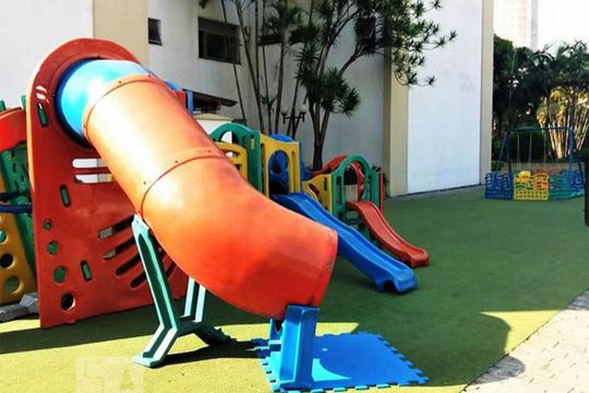 Venda de apartamento com 4 quartos, varanda e varanda gourmet. Ótima opção para comprar. — Playground