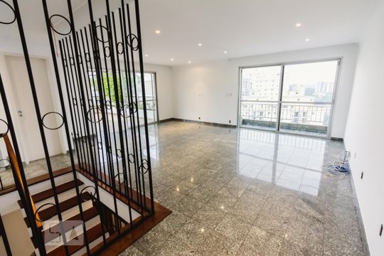 Venda de apartamento com 4 quartos, varanda e varanda gourmet. Ótima opção para comprar. — Sala 2