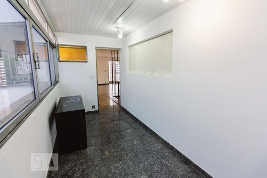 Venda de apartamento com 4 quartos, varanda e varanda gourmet. Ótima opção para comprar. — Quarto 4