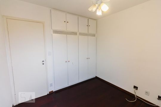 Venda de apartamento com 4 quartos, varanda e varanda gourmet. Ótima opção para comprar. — Quarto 3