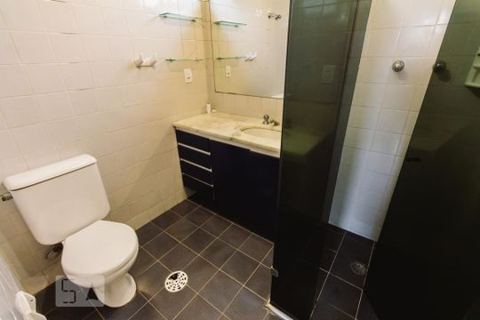 Venda de apartamento com 4 quartos, varanda e varanda gourmet. Ótima opção para comprar. — Banheiro da Suíte 1