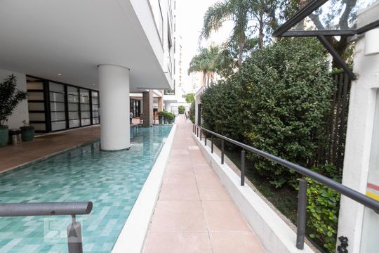 Comprar apartamento mobiliado na Vila Nova Conceição com 2 quartos, varanda e piscina no condomínio. — foto 62