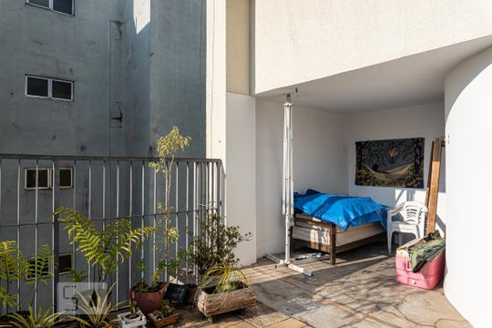 Venda de apartamento com 4 quartos, varanda gourmet, piscina e churrasqueira. — Terraço