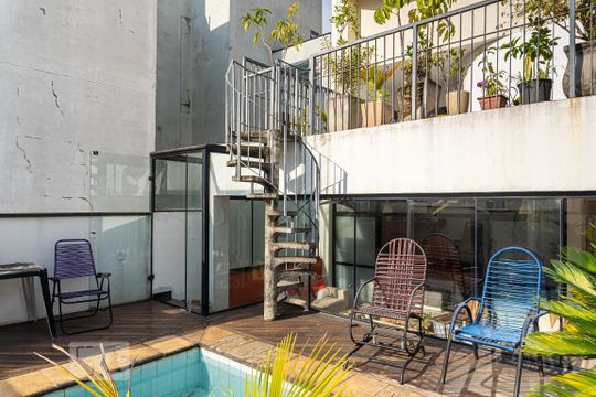 Venda de apartamento com 4 quartos, varanda gourmet, piscina e churrasqueira. — Piscina da Cobertura