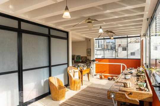 Venda de apartamento com 4 quartos, varanda gourmet, piscina e churrasqueira. — Sala 2
