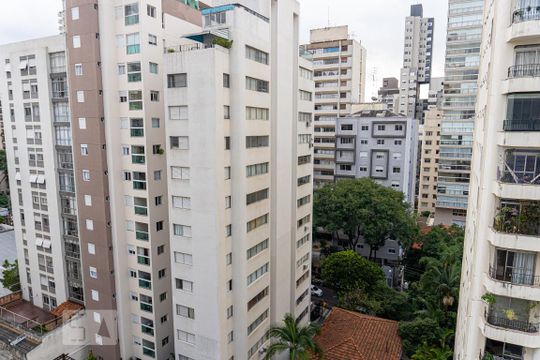 Venda de apartamento com 4 quartos, varanda gourmet, piscina e churrasqueira. — Vista da Varanda