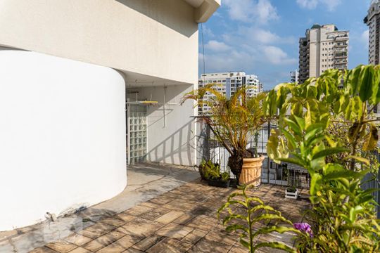 Venda de apartamento com 4 quartos, varanda gourmet, piscina e churrasqueira. — Terraço