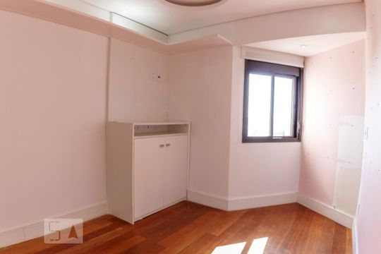 Venda de apartamento na Vila da Saúde com varanda e piscina no condomínio. — Quarto 2