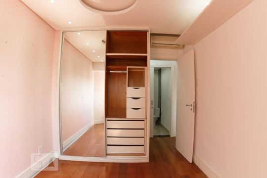 Venda de apartamento na Vila da Saúde com varanda e piscina no condomínio. — Quarto 2
