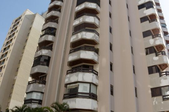 Venda de apartamento na Vila da Saúde com varanda e piscina no condomínio. — Fachada